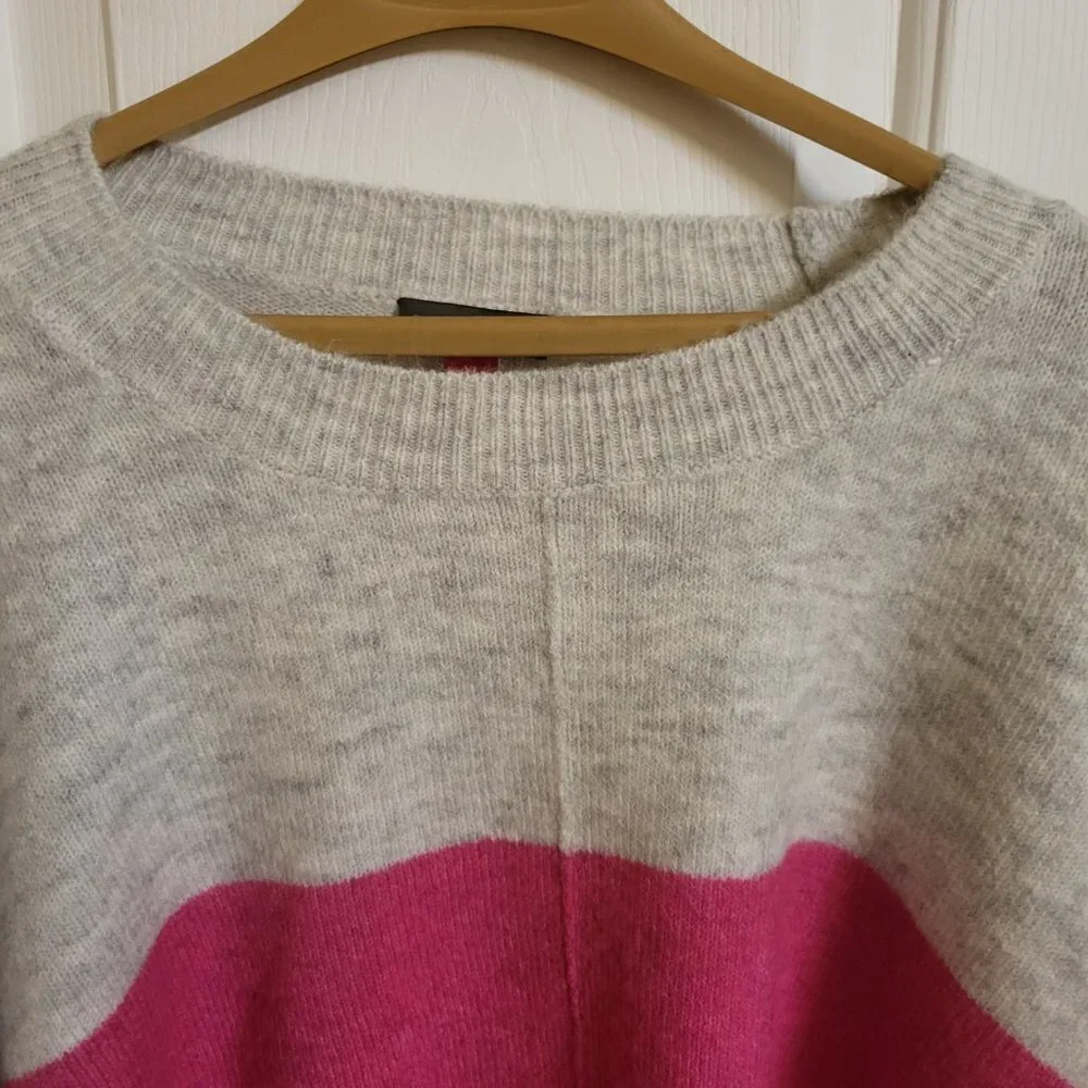 Vince Camuto Extended Shoulder Colorblock Sweater in Paradox Pink Sz: XL NWT - Picture 3 of 8